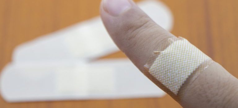 田町のオフィス街で突然倒れても大丈夫か都市を包む見えない医療ネットワークの真実